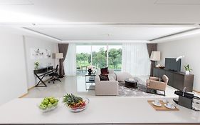 North Park Serviced Apartment Bangkok